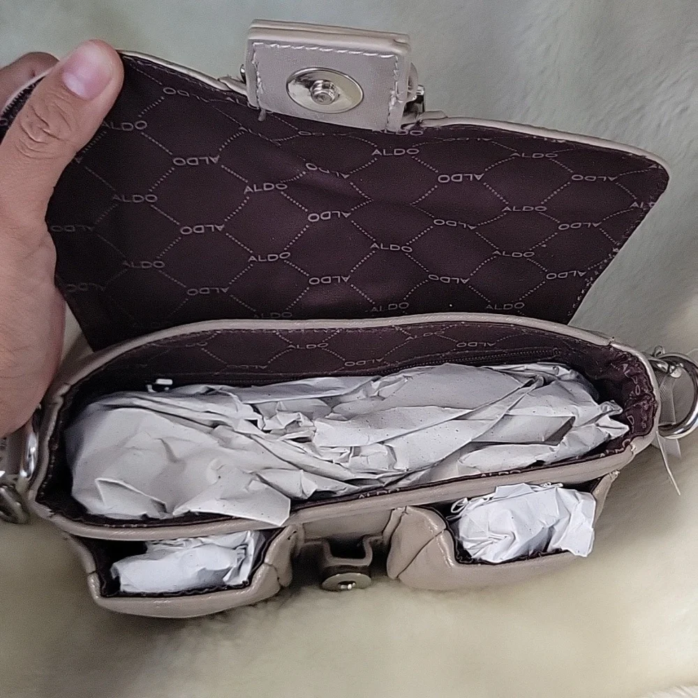 NEW ALDO Tan Shoulder Bag. - Picture 8 of 17